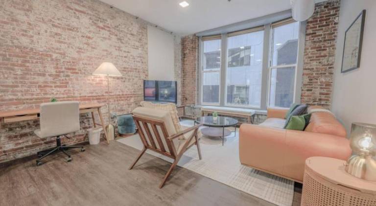 Apartment | Near Faneuil Hall | Suitable for remote work | Pets allowed — photo 5