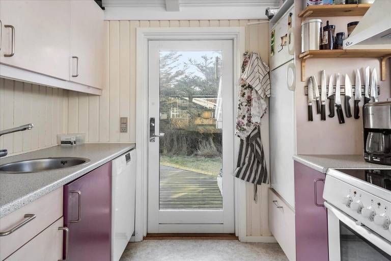 Fully equipped nice house with sauna, terrace & jacuzzi | Beach nearby | Pets are welcome — photo 4