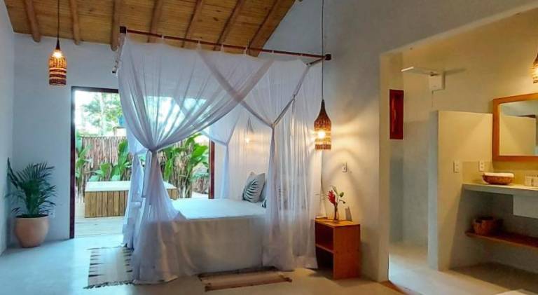 Vacation home with garden & jacuzzi — photo 2
