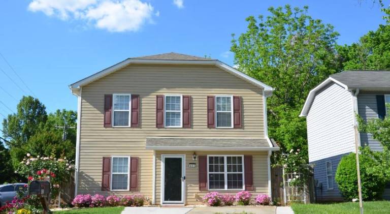 House with 4 rooms for 10 persons in Charlotte, NC
