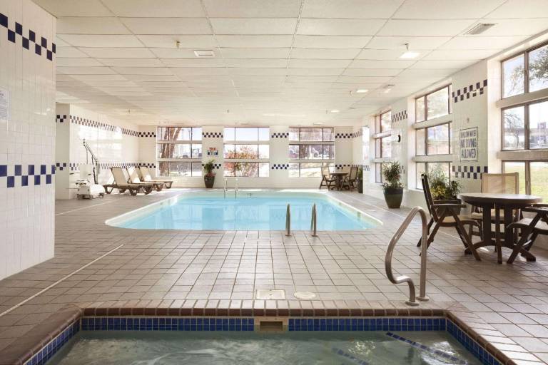 Baymont by Wyndham Sioux Falls — photo 2