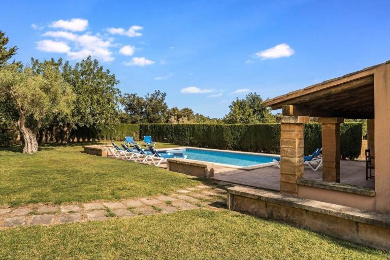 Vacation home with yard, patio & pool — photo 2