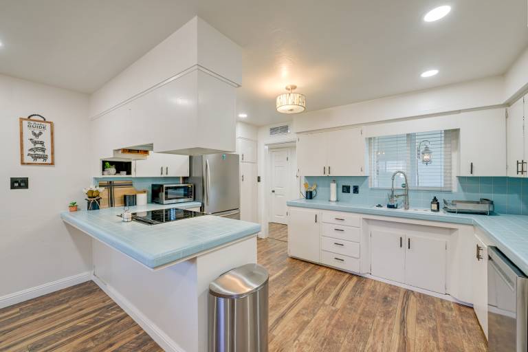 Visalia Vacation Rental w/ Yard: 1 Mi to Downtown — photo 2