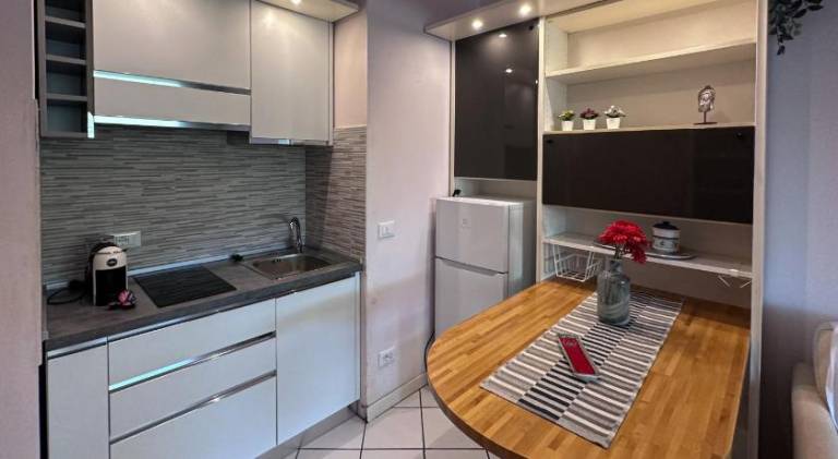 Serviced apartment with garden & patio — photo 3