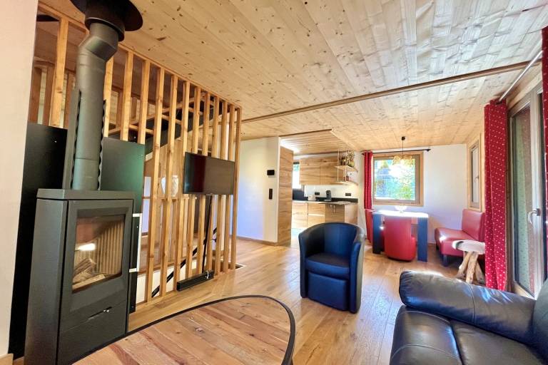 Chalet with yard & terrace — photo 2