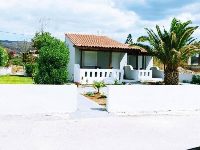 Διαμέρισμα Akti Idras