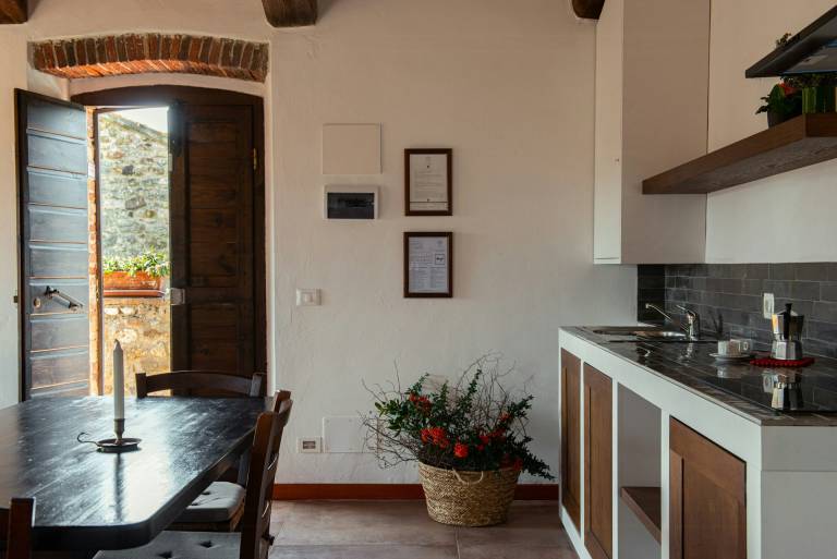 Rental apartment with pool, terrace & garden — photo 2