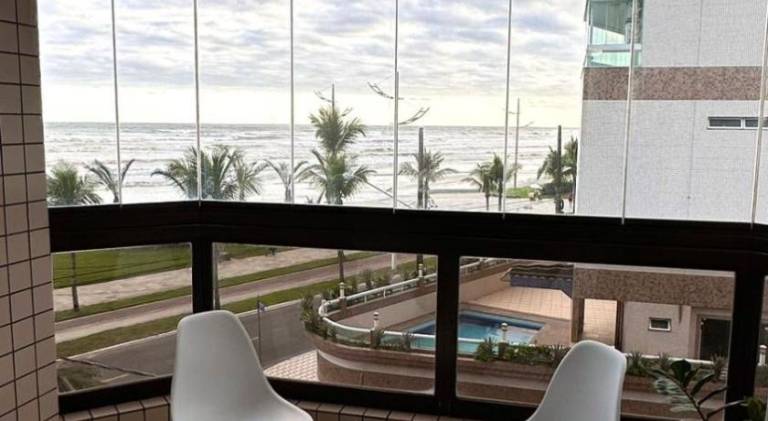 Apartment with 2 rooms for 8 persons in Praia Grande