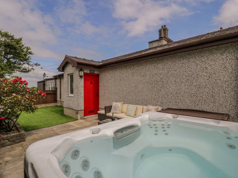 Cottage Saron