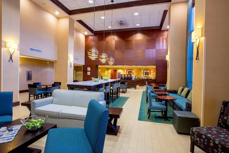 Hampton Inn & Suites Sacramento-Elk Grove Laguna 1-5 — photo 3