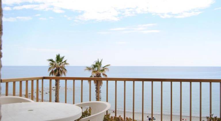 Holiday apartment with patio | Next to the beach | Pets are welcome — photo 5