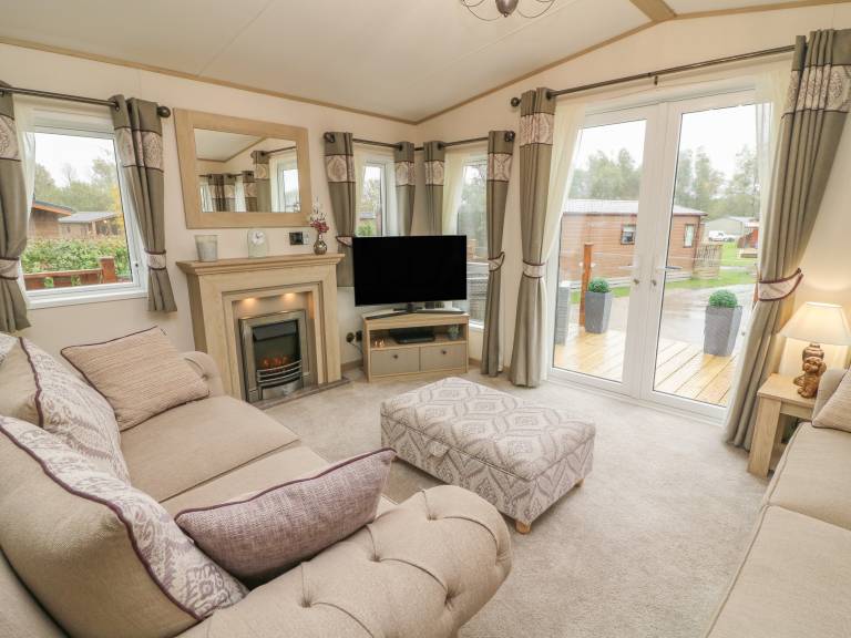 Family-oriented lovely cottage with pool & garden | Beach view | Dogs allowed — photo 3
