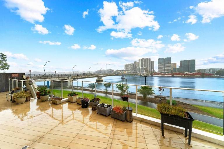 Apartment  Sydney Olympic Park