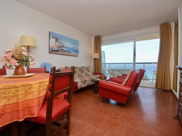 Holiday apartment with 2 rooms for 6 persons in Castell-Platja d'Aro