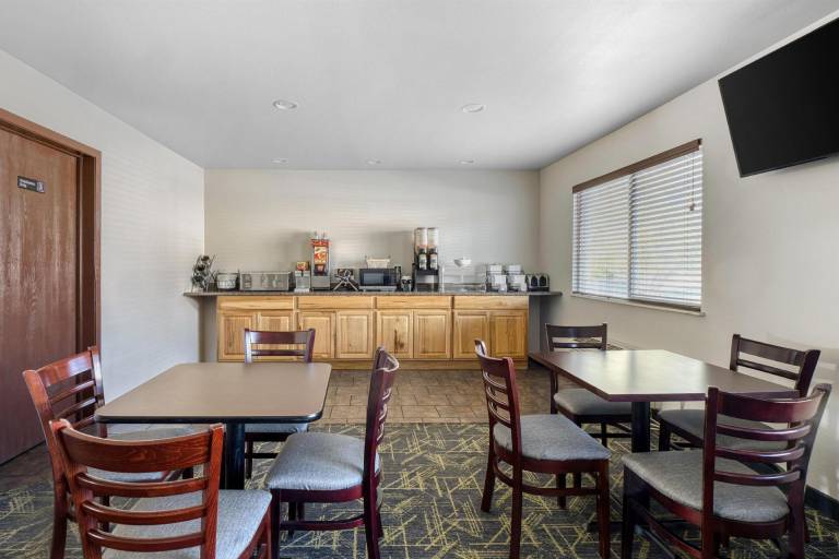 SureStay Plus by Best Western Montrose — photo 4