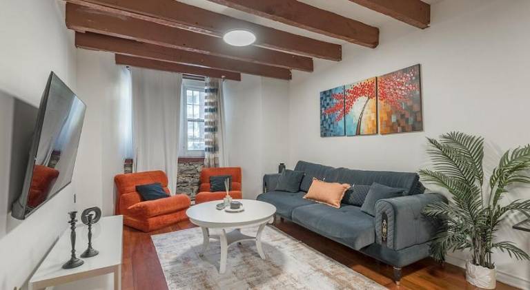Apartment with 1 room for 10 persons in Montréal, QC