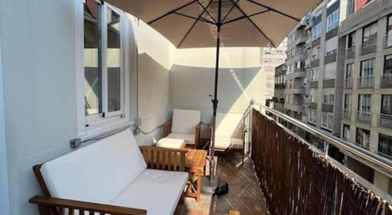 Rental apartment with 3 rooms for 5 persons in Vigo