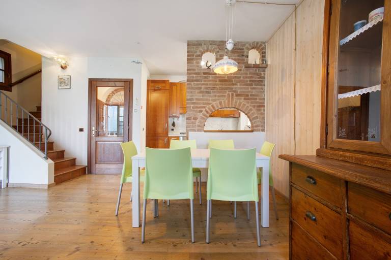 Apartment with pool, patio & fast internet | City view | Perfect for remote work | Pets are welcome — photo 5
