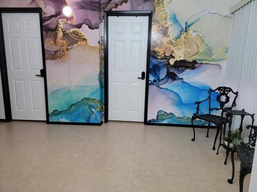 Orangewood & 51Ave Homestay Not a Hotel