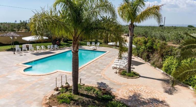 House with patio, yard & pool | Dogs allowed — photo 3