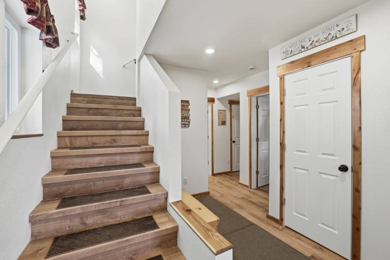 New! 3Bed/2Bath Mountain house/ Pet Friendly/Epic Mountain Views! Treetop — photo 4