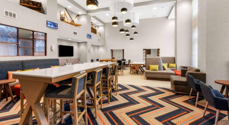 Hampton Inn & Suites Fairbanks — photo 3