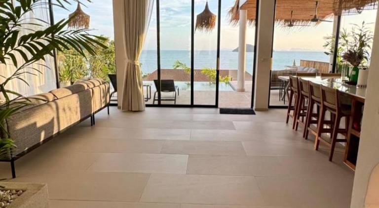Villa with terrace & pool — photo 5