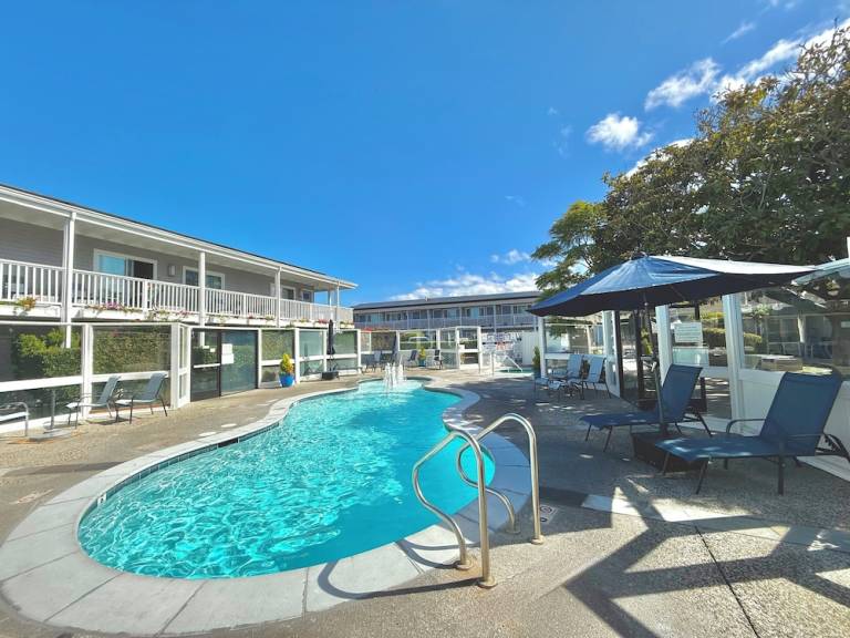 Motel  Monterey