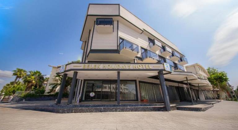 Serviced apartment with yard & terrace in Serik