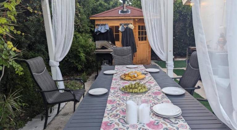 Bike to the beach, walk to restaurants, heated pool, secluded — photo 5