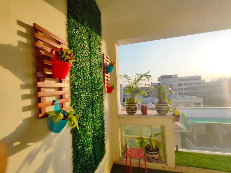 Vacation home with yard — photo 4