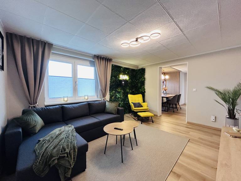 Holiday apartment with BBQ, terrace & yard | City view — photo 3