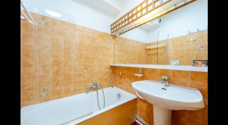 Rental apartment with pool — photo 2