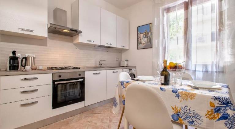Holiday apartment with 1 room for 4 persons — photo 4