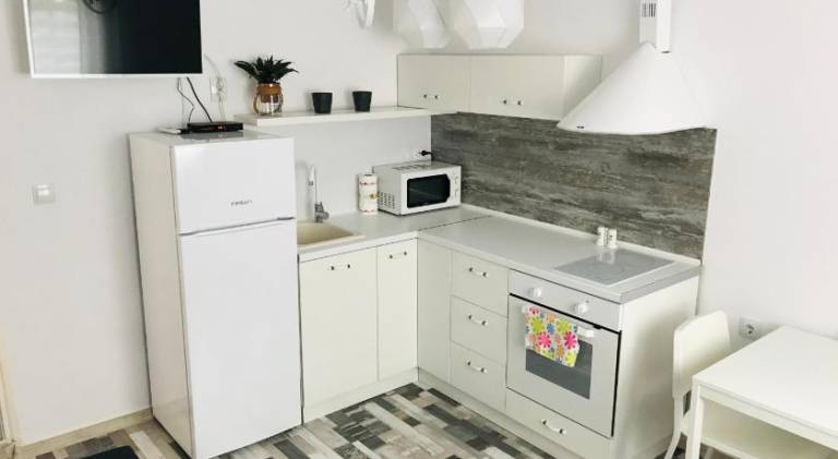 Wonderful rental apartment with patio, BBQ & garden | Pet-friendly — photo 2