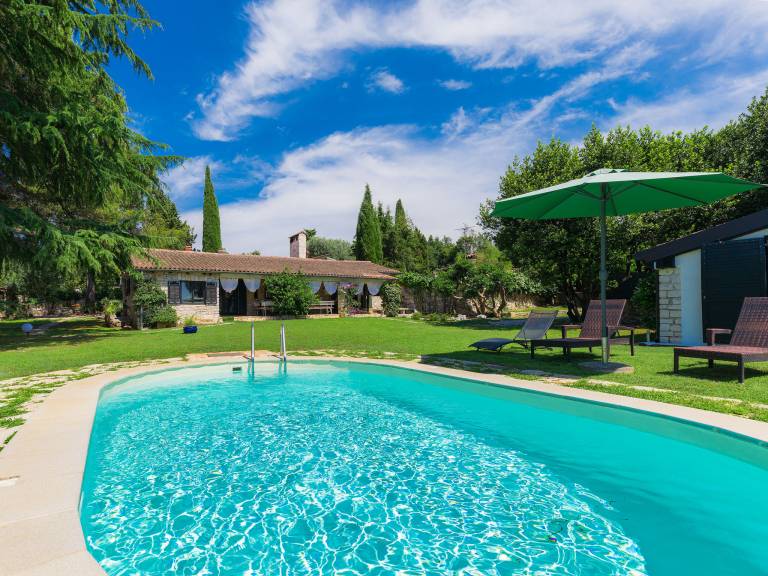 Fully equipped big house with private pool, terrace & garden | Sea view | Pet-friendly — photo 4