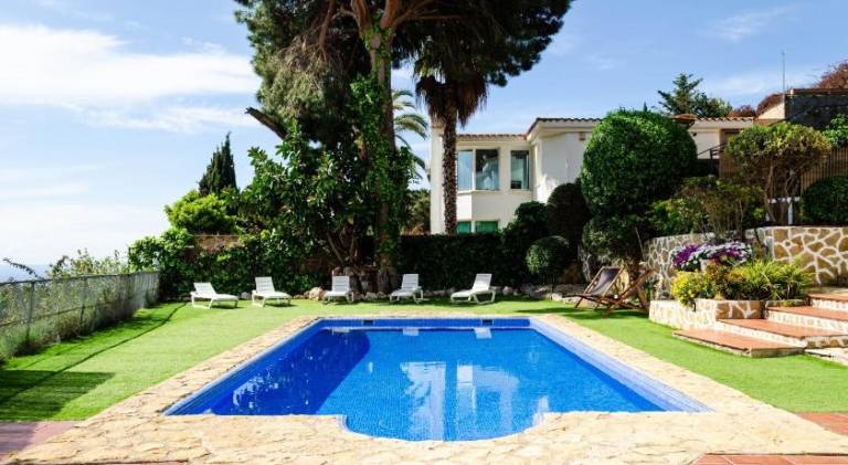 Ample villa with pool | Pet-friendly — photo 2