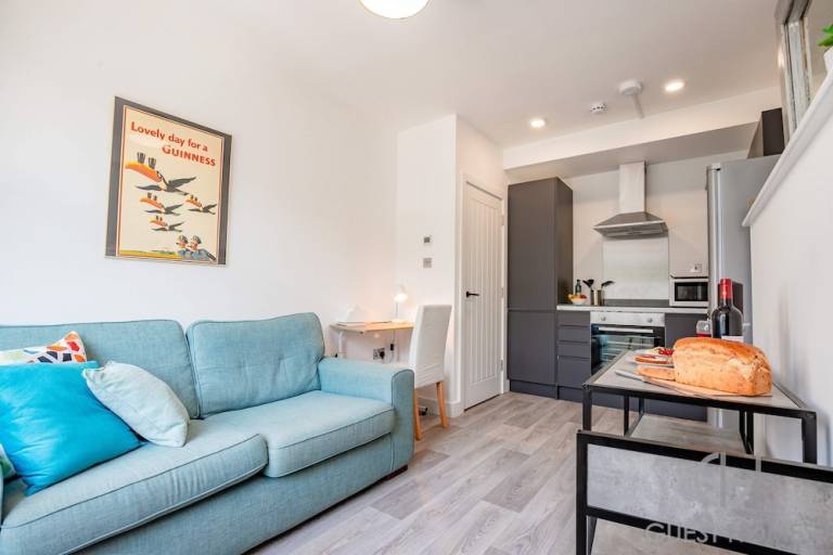 Apartment  Redhill