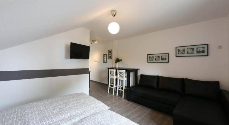 Rental apartment with terrace | Pets allowed — photo 2