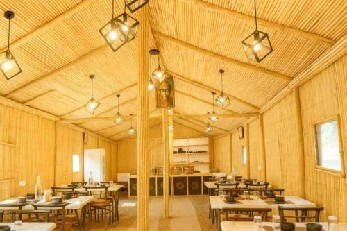 Cedar Woods - A Boutique Resort In House Parking — photo 2