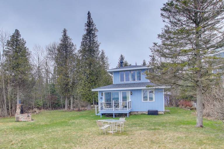 Serene Lakefront Baileys Harbor Home w/ Deck! — photo 2