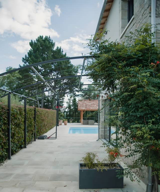 Villa with sauna, terrace & grill | Garden view — photo 3