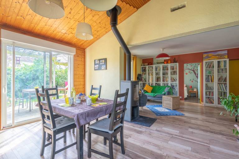 B&B with yard, fast internet & terrace | Garden view — photo 3