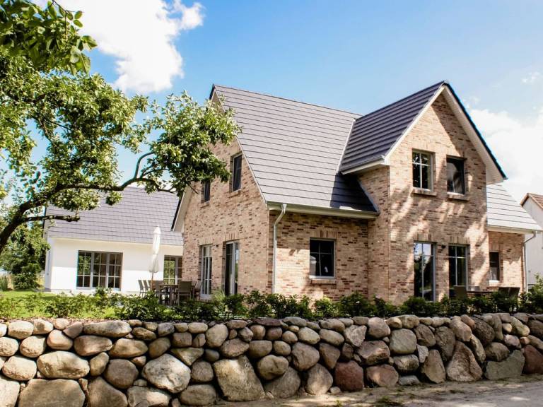 290 m&sup2; Ferienhaus