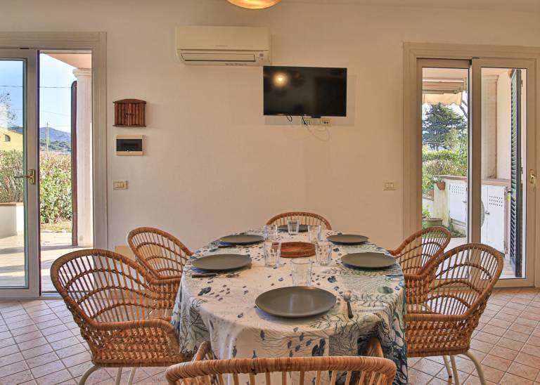 Vacation home with garden — photo 5