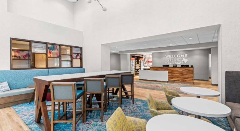 Hampton Inn & Suites by Hilton Farmers Branch Dallas — photo 4