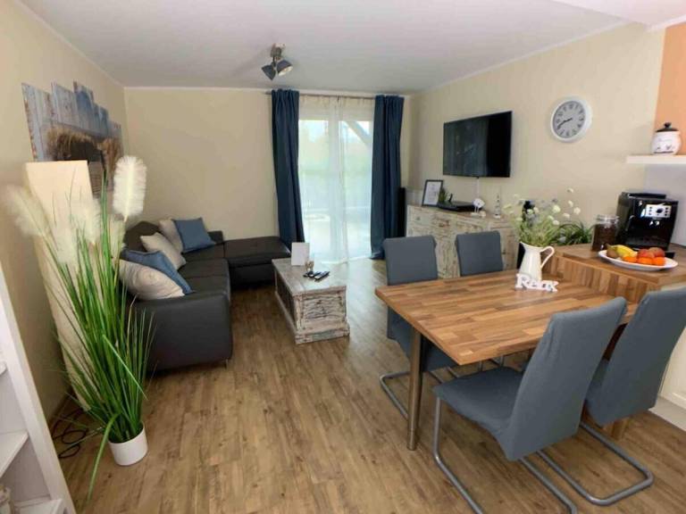 Holiday apartment with 1 room for 4 persons in Graal Mueritz