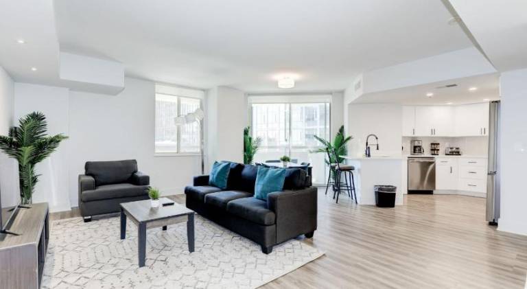 Holiday apartment with pool in Arlington, VA