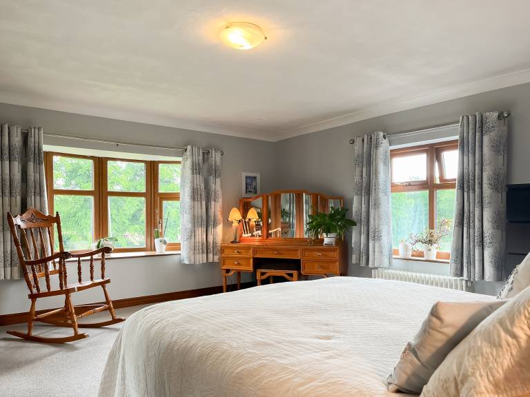 Cottage with yard — photo 4