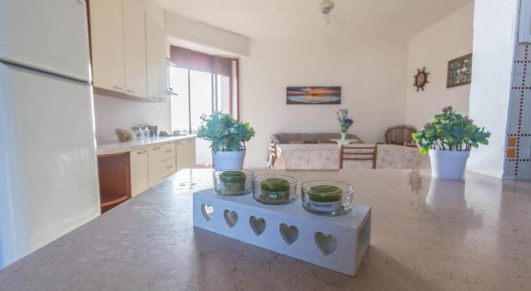 Vacation home with garden & patio — photo 4